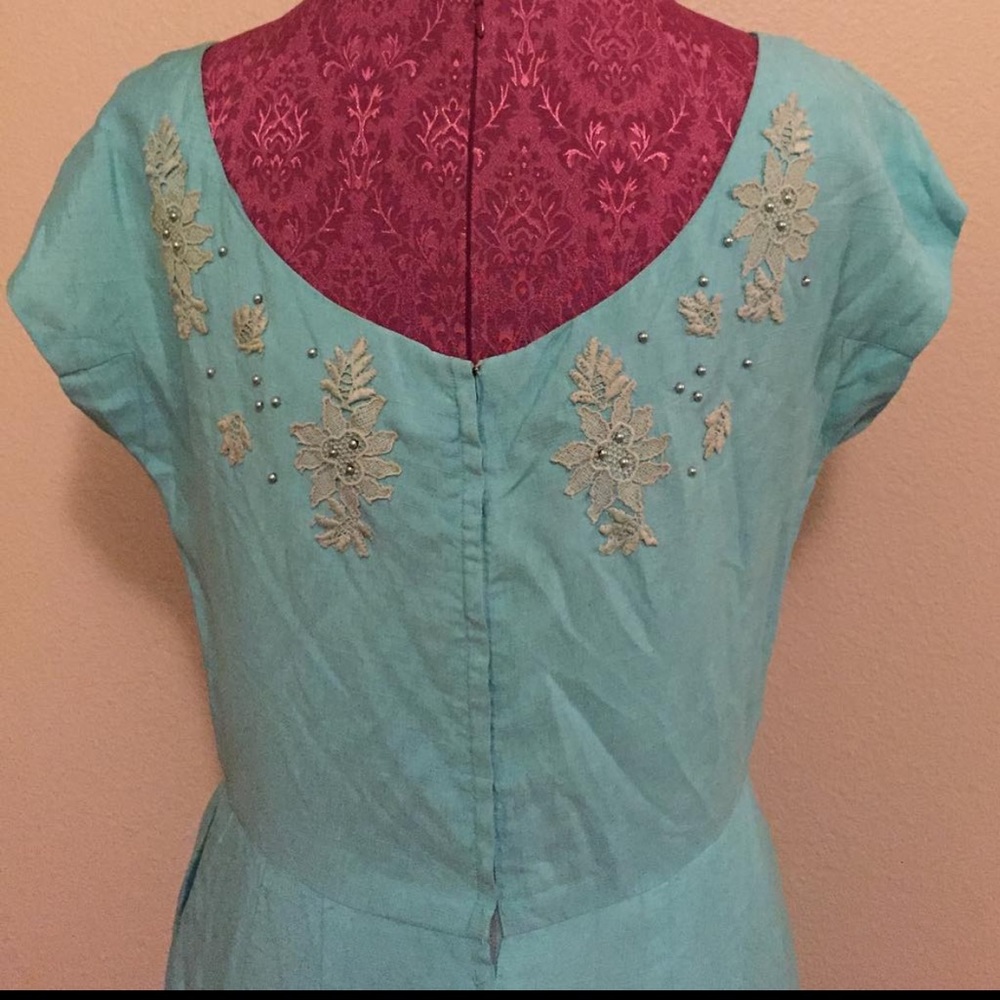 Gorgeous 50s dress with grey appliqué and beading - Picture 3 of 4